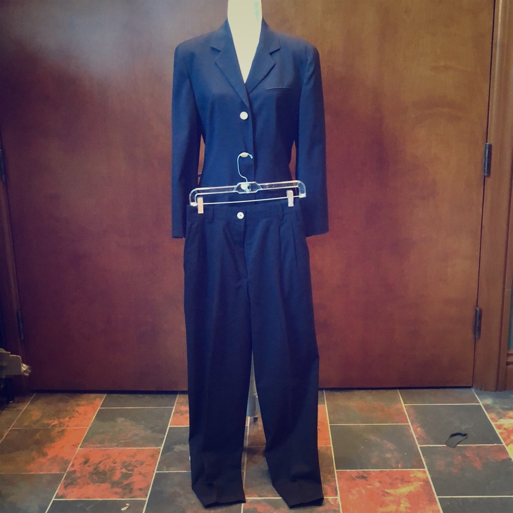Apriori Vintage 2 Piece Pant Suit